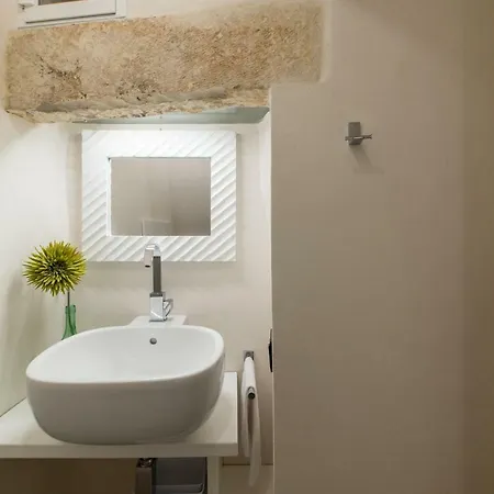 Vittoria Luxury A By Wonderful Italy *